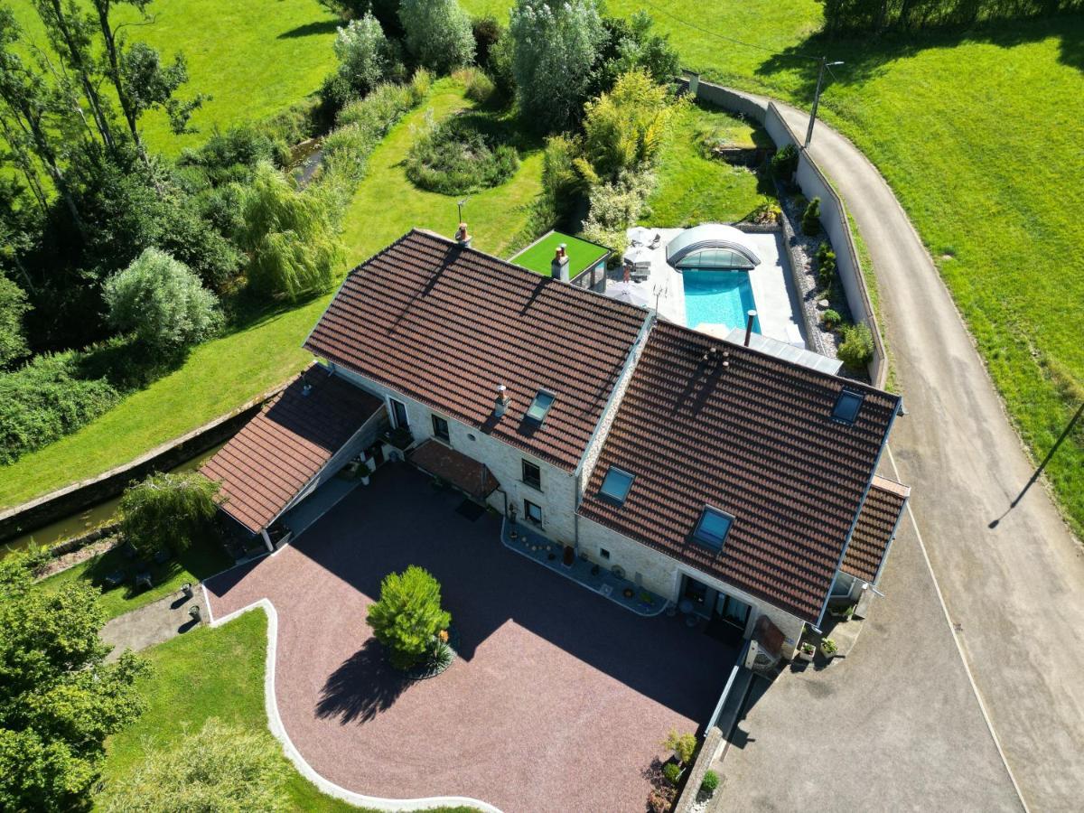 Domaine Le Puits Du Moulin Bed and Breakfast Comberjon Buitenkant foto