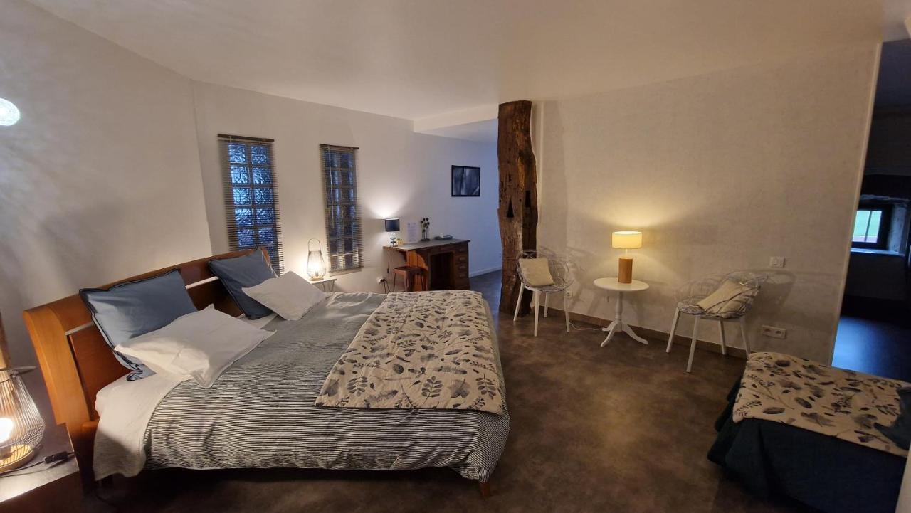 Domaine Le Puits Du Moulin Bed and Breakfast Comberjon Buitenkant foto