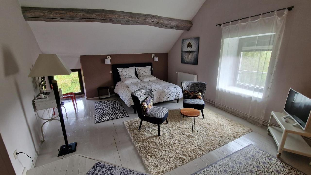 Domaine Le Puits Du Moulin Bed and Breakfast Comberjon Buitenkant foto