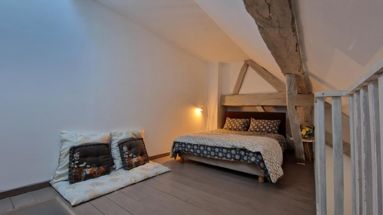 Domaine Le Puits Du Moulin Bed and Breakfast Comberjon Buitenkant foto