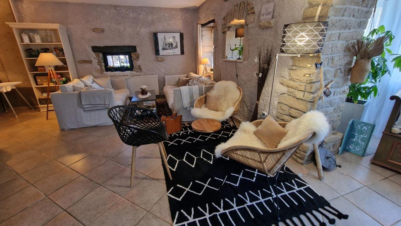 Domaine Le Puits Du Moulin Bed and Breakfast Comberjon Buitenkant foto